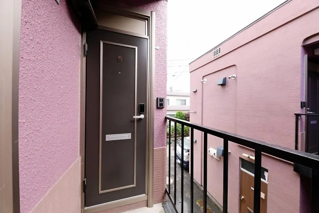 Ferienwohnung （B5）アクセス良好！快適2名まで滞在可☆サービスアパ―トメントsapporo南8条b5 0*, Sapporo Japan